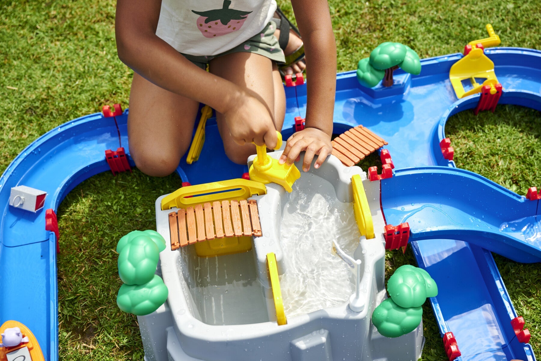 Aquaplay Mountain Lake kanalsystem