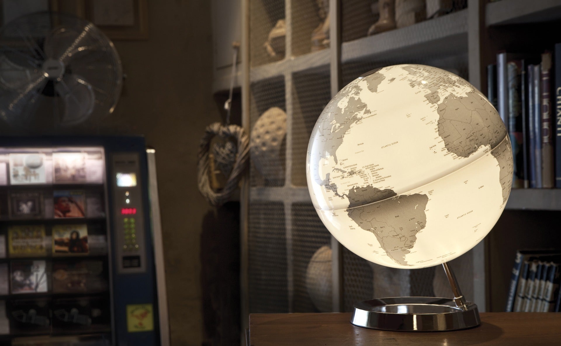 Globus 30cm Light & Colour Chrome Eng LED-lys