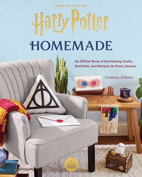 Harry Potter: Homemade - An Official Book of Enchanting Crafts, Activities, and Recipes for Every Season