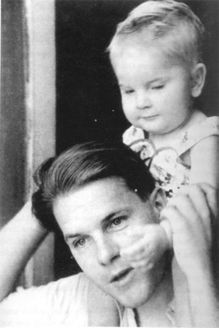 Larry - A New Biography of Lawrence Durrell, 1912–1945