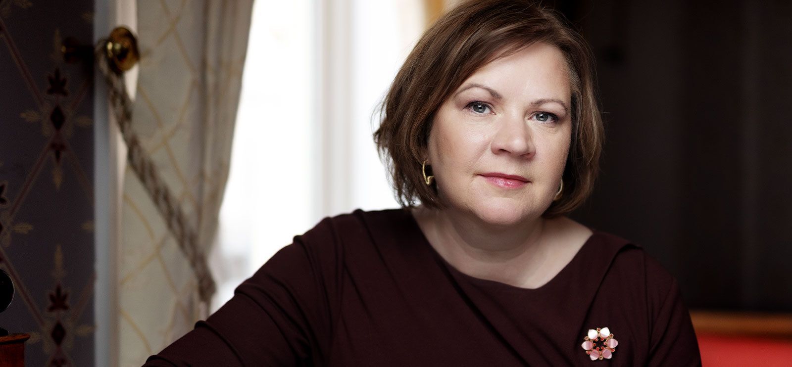 Guri Idsø Viken skriver om penger, makt og sex på 1800-tallet. Foto: Agnete Brun