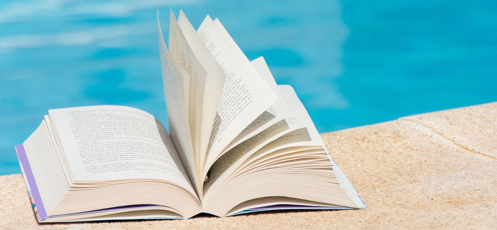 Kos deg med en god bok i sommer! Foto: puckillustrations