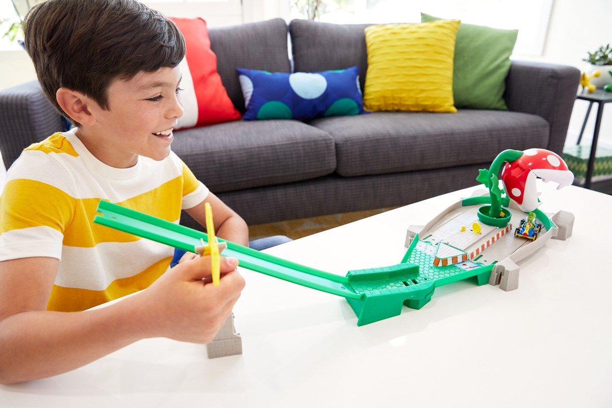 Hot Wheels Mario Kart Nemesis Track Set