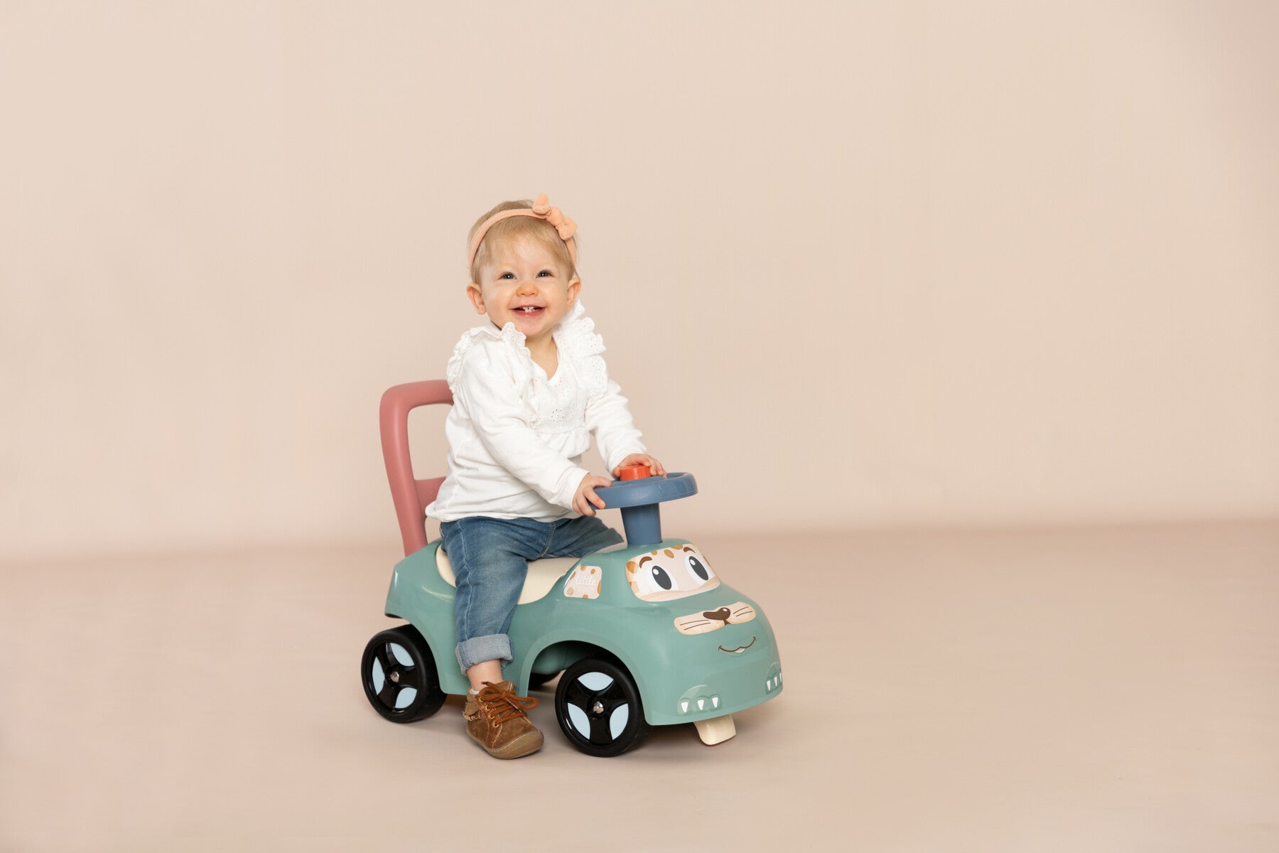 Little Smoby Auto Ride On