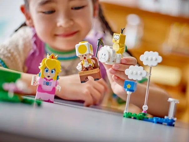 Lego På eventyr med interaktive LEGO Peach 71441