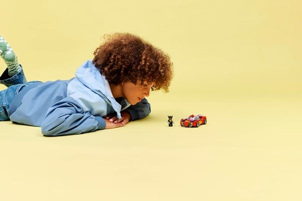 Lego Spider-Man i bil mot venomifisert Wolverine 76336