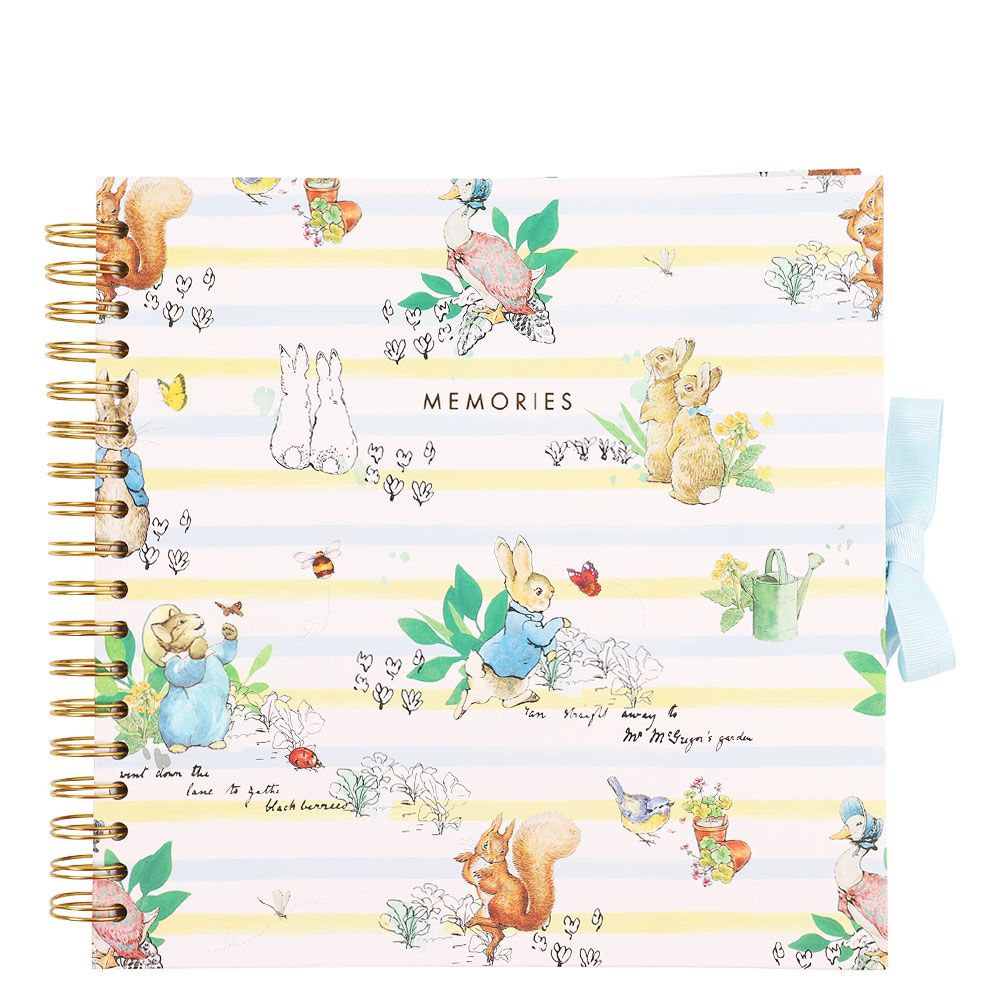 Scrapbook Peter Rabbit M