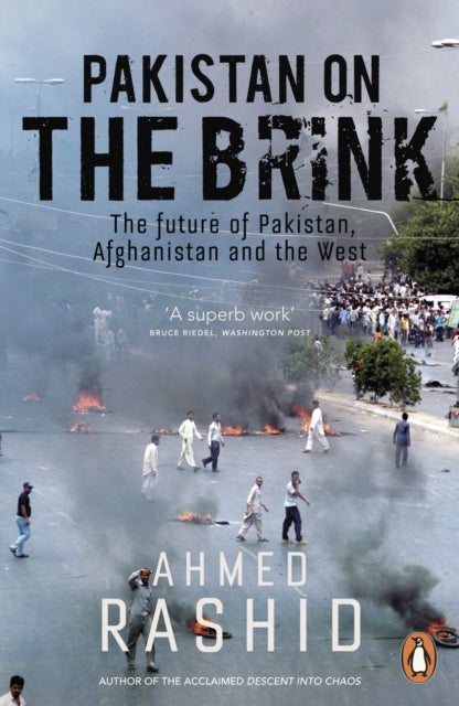 Bilde av Pakistan On The Brink Av Ahmed Rashid