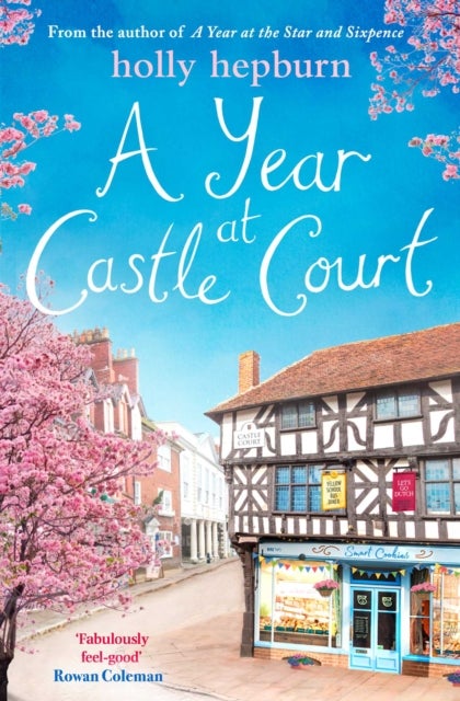 A Year at Castle Court av Holly Hepburn