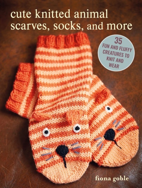 Bilde av Cute Knitted Animal Scarves, Socks, And More Av Fiona Goble
