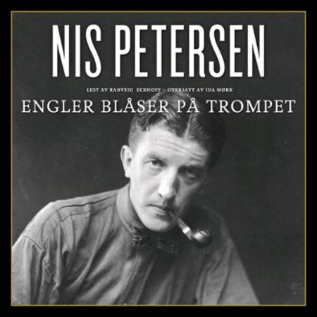 Engler blåser på trompet