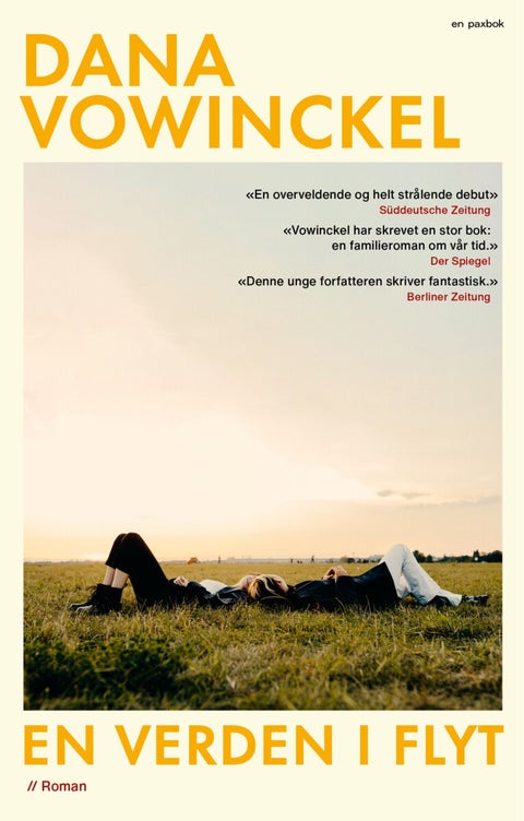 En verden i flyt - roman