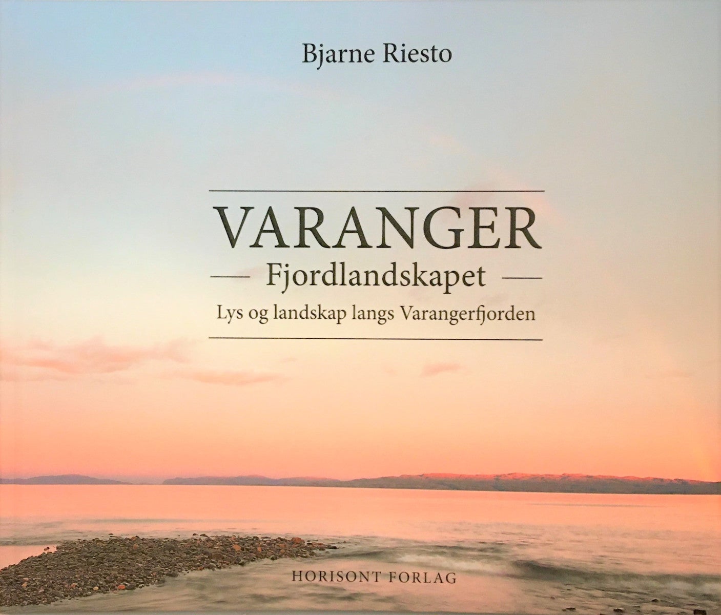 Varanger - Fjordlandskapet- lys og landskap langs Varangerfjorden