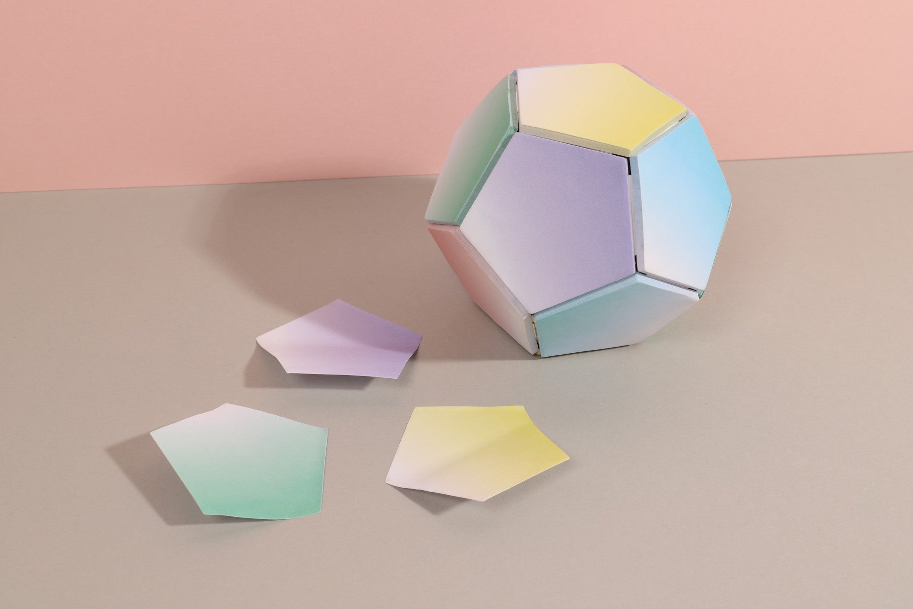 Selvklebende 3D Ball Of Sticky Notes