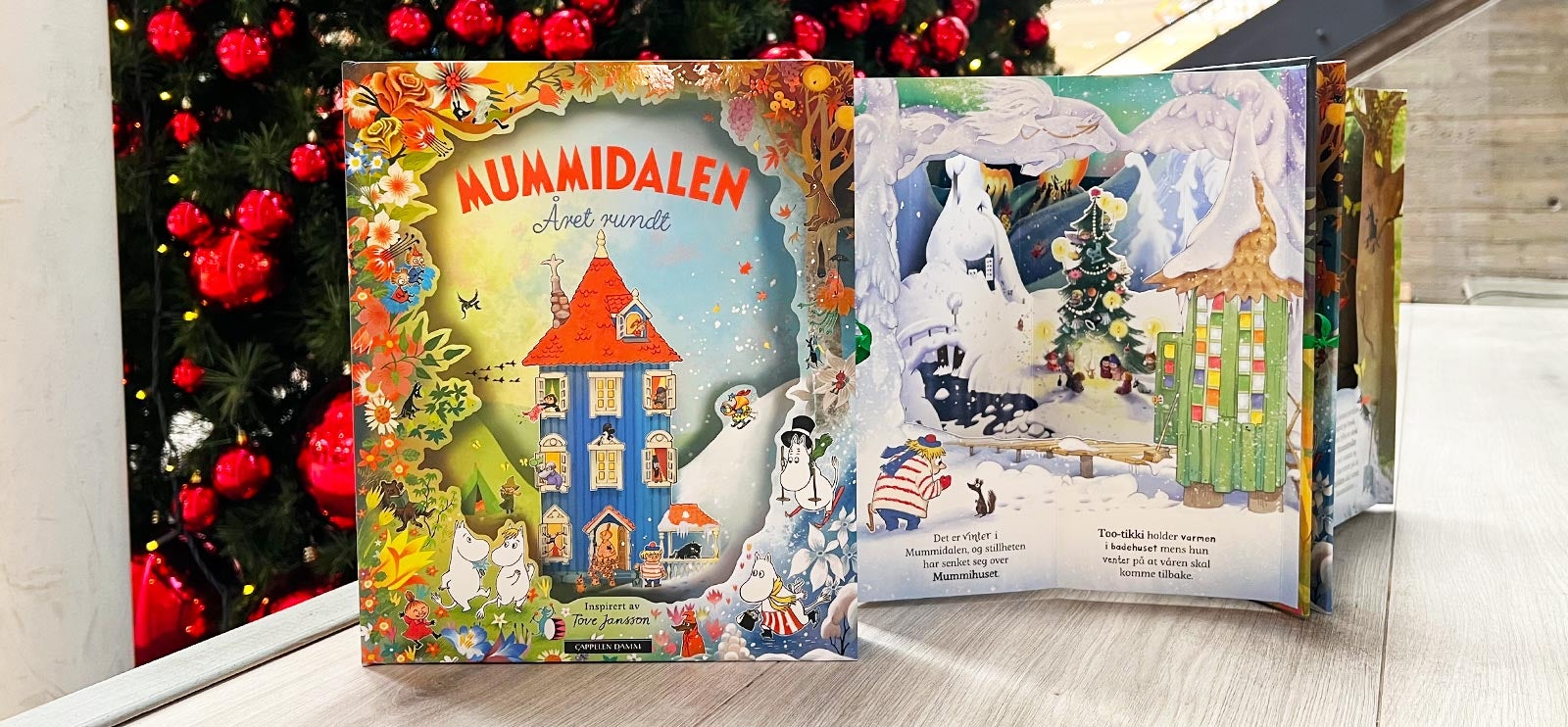 Mummidalen året rundt er en nydelig pop up bok.