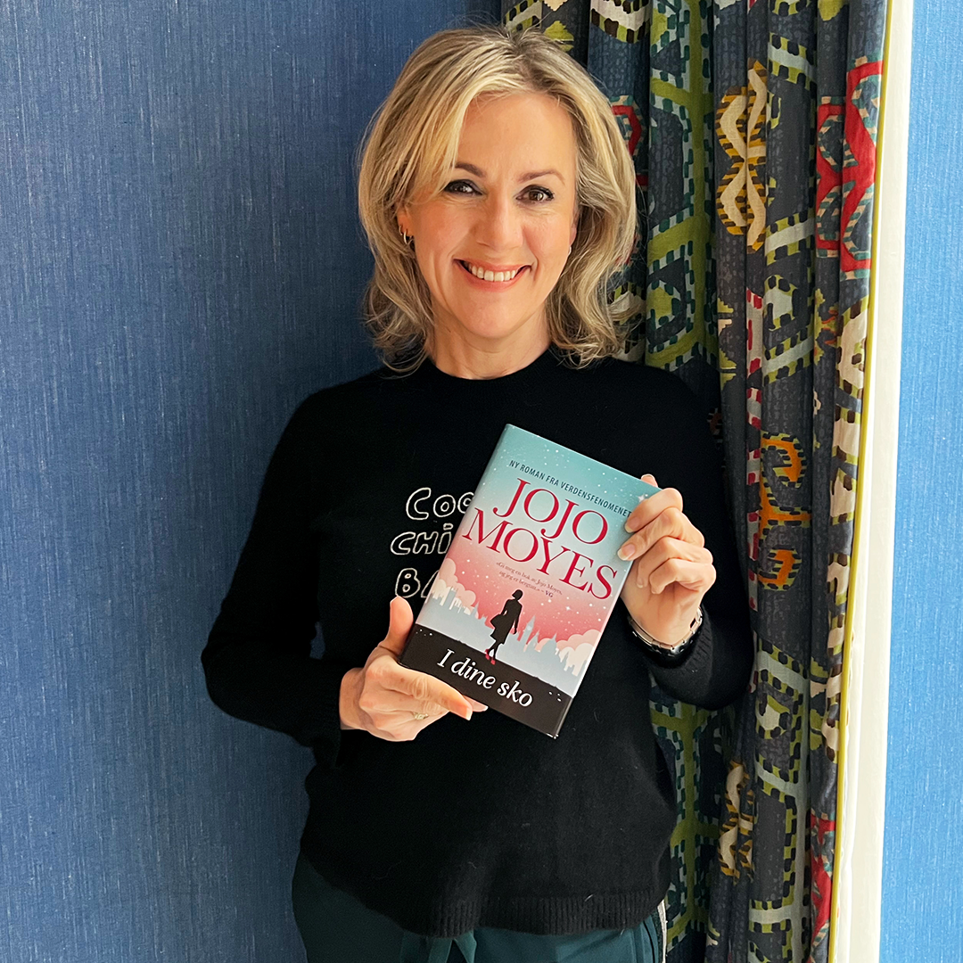 Jojo Moyes med den nye boka I dine sko.